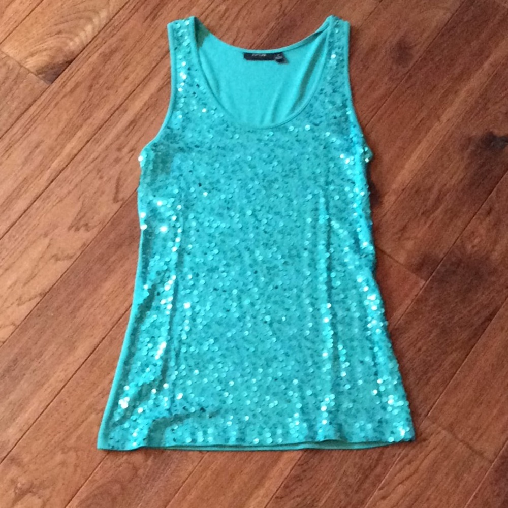 Sequin tank